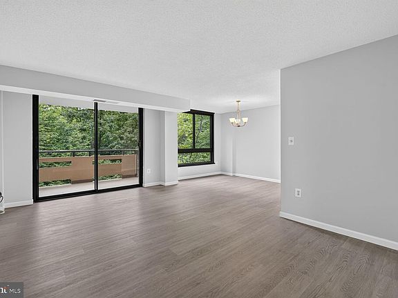 5th image of 1808 Old Meadow Rd APT 601