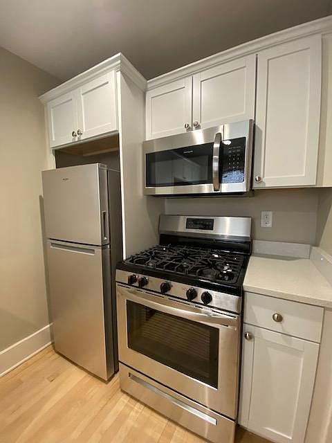 1st image of 3532 N Oakland Ave #7
