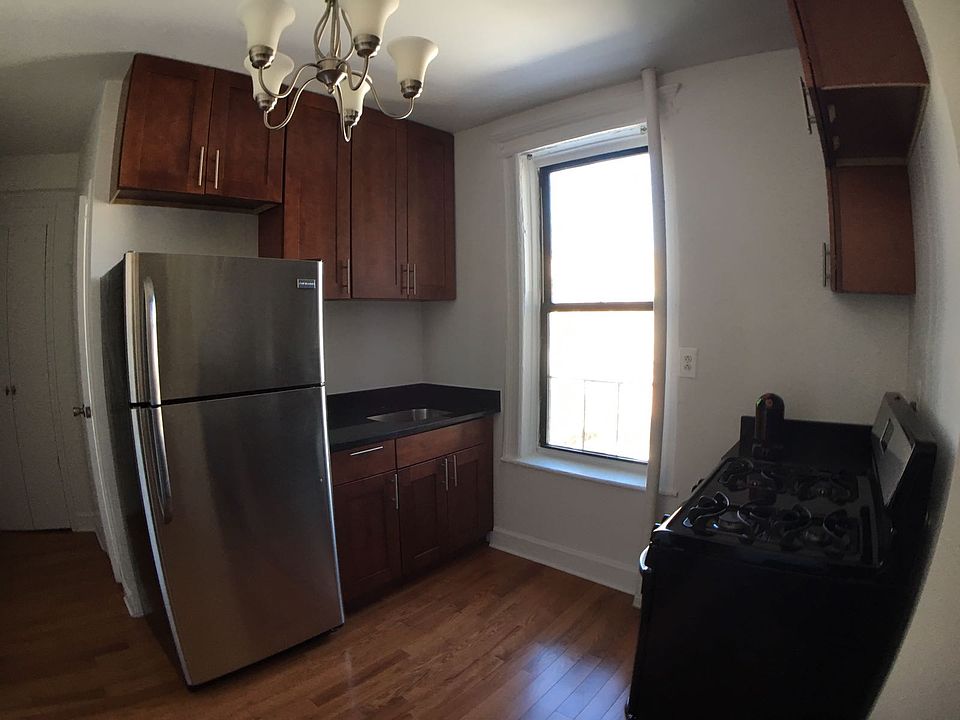 1st image of 178 Bay 23rd St APT 9