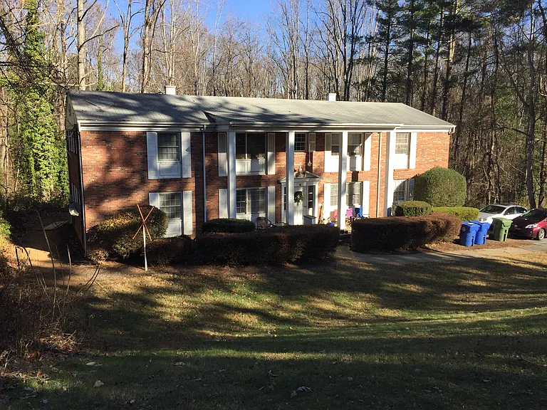 6 Lakewood Dr #3 — Photo 2