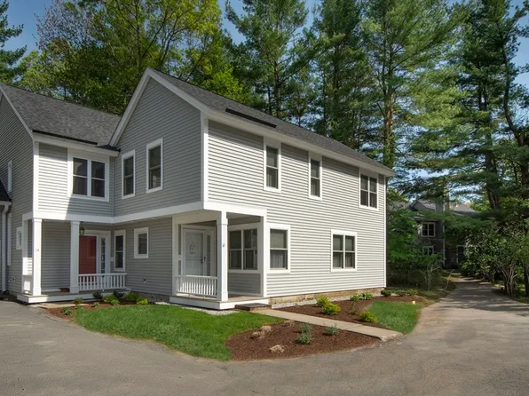 16 Holly Ct, Rockland, MA 02370