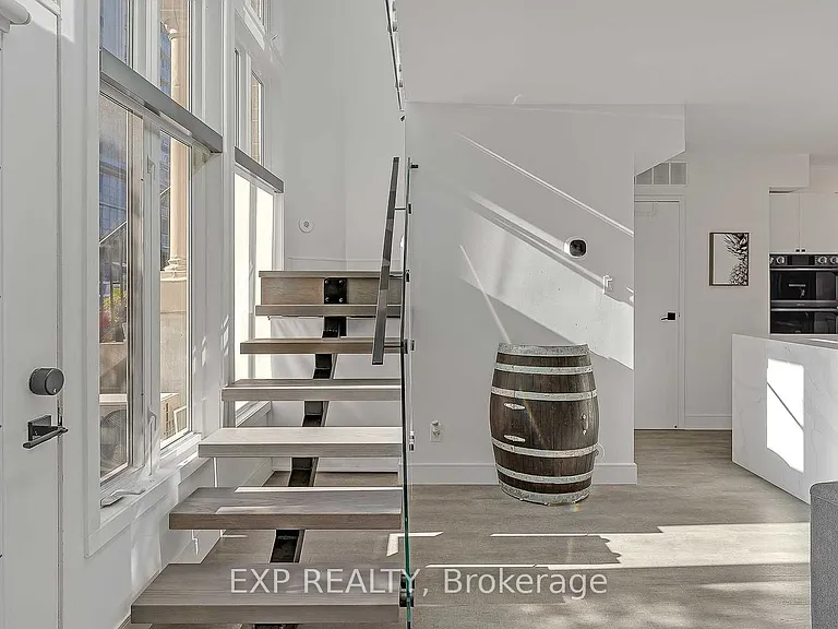 50 E Liberty St #1111 — Photo 13