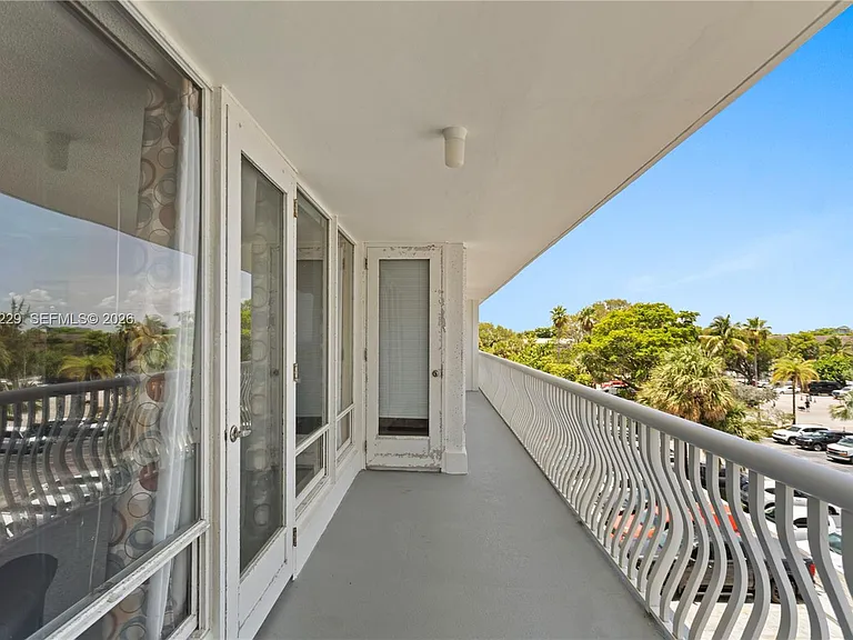 4020 Galt Ocean Dr #203 — Photo 9