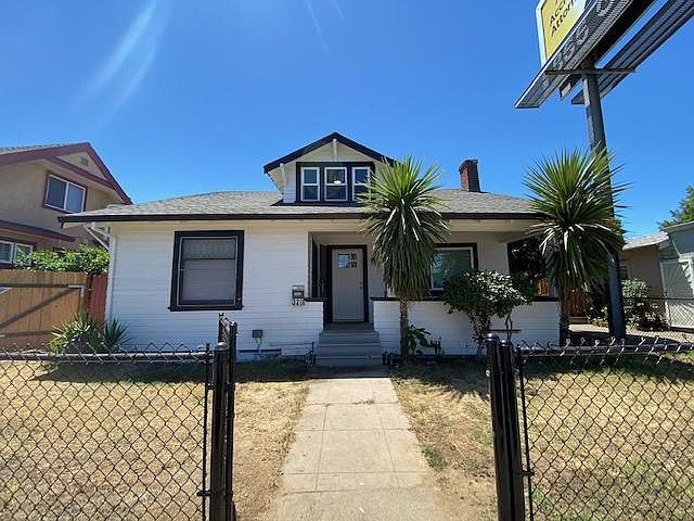 1st image of 320 E Lodi Ave
