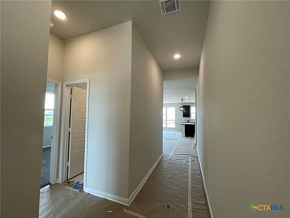 3rd image of 1324 Dowdy Dr