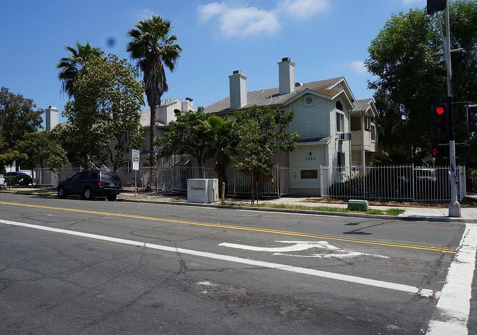 1st image of 2403 Meade Ave APT 1