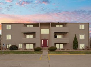 2003 S Mattis Ave APT E, Champaign, IL 61821