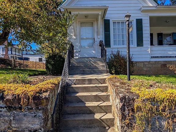 5th image of 132 S Thomas St