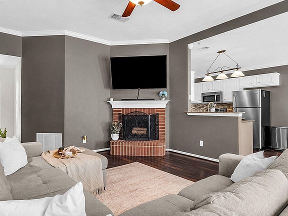 5th image of 4905 Fox Ridge Ln