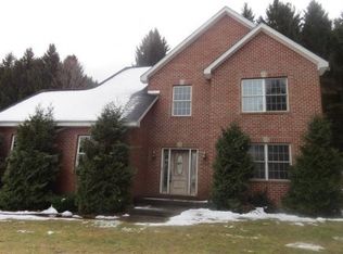 709 Old State Rd, Waterford, PA 16441
