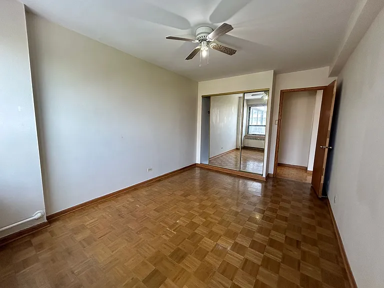 4180 Marine Terrace Apartments — Photo 21