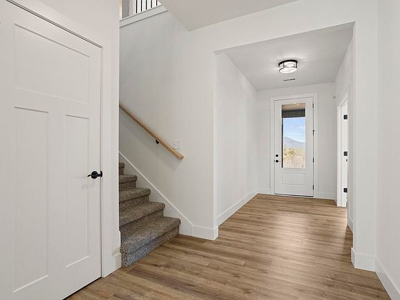 3rd image of 4495 Hawkins Rd