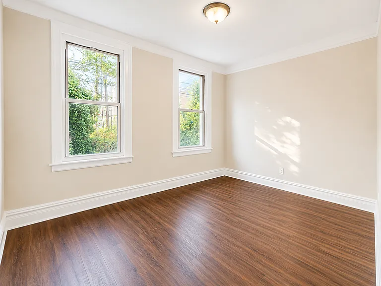 22-36 41st St #1L — Photo 6