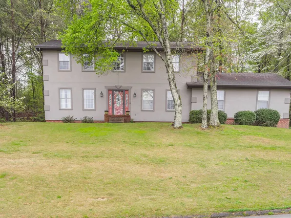 434 English Oaks Dr, Hixson, TN 37343