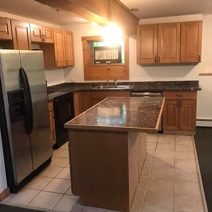 Kitchen / Dining area
