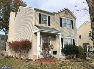 30 McPherson Cir, Sterling, VA 20165