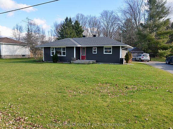 2nd image of 3616 Perth Rd