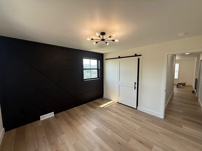 517 Harmony Rd — Photo 16