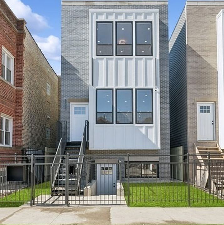 1st image of 1052 N Central Park Ave #2