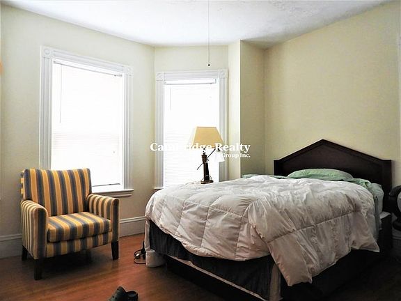 5th image of 33 Jefferson St #T