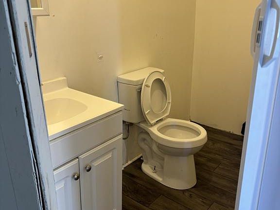 4th image of 1131 Salem St #9