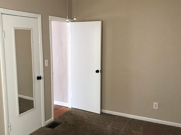 4th image of 3506 Idylwilde Blvd