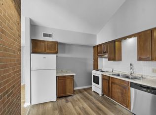101 Waldorf Pkwy #14, Syracuse, NY 13224