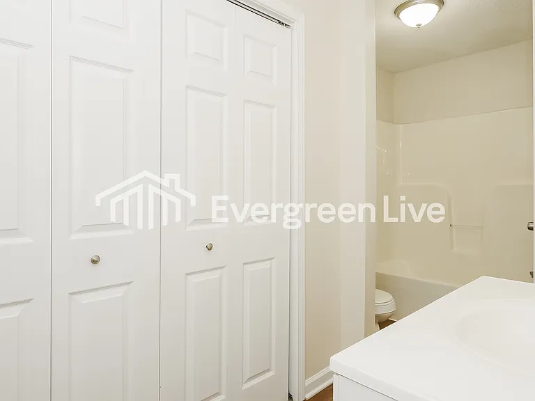 2677 Bay Pointe Cir N — Photo 11