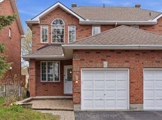 26 Highmont Ct, Ottawa, ON K2T 1B2