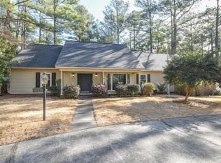 330 Lake Forest Dr, Pinehurst, NC 28374