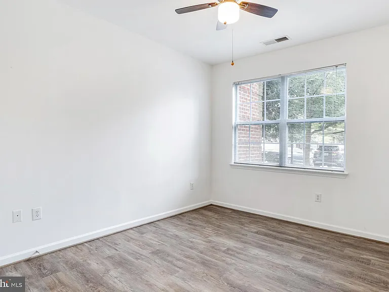 12929 Centre Park Cir #118 — Photo 3