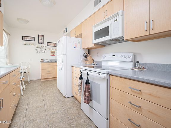 5th image of 10539 W PALMERAS Drive