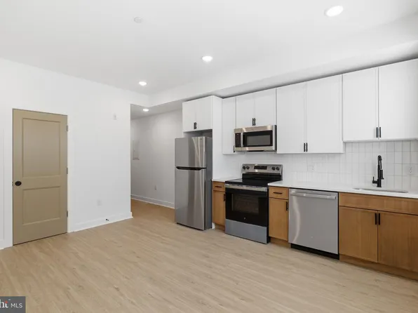 4021 Brown St, Philadelphia, PA