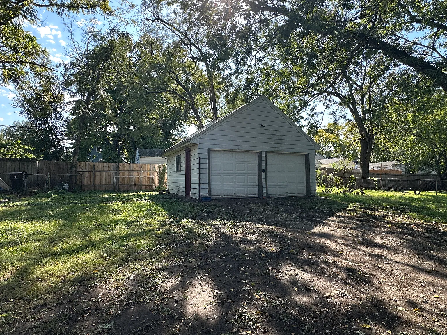 3 bed, 1021 sqft, $1,350 — Photo 3