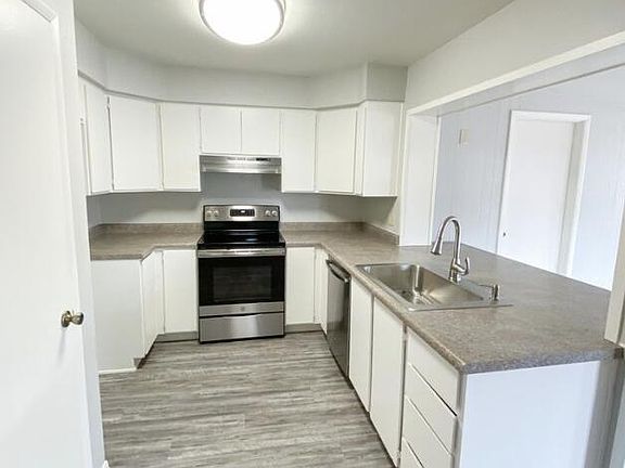 4th image of 9722 N 55TH Avenue