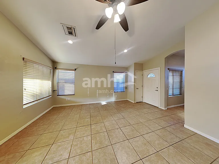 40 N Birch St — Photo 3