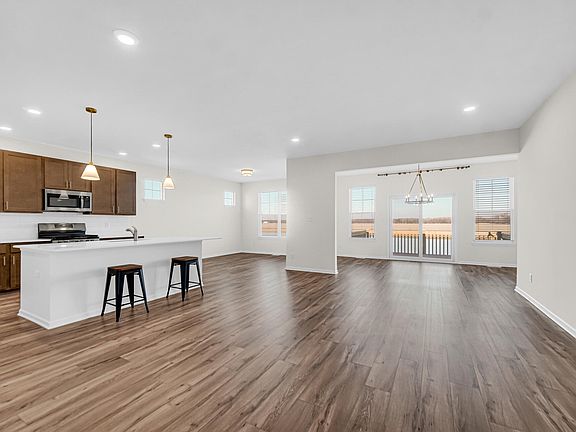 3rd image of 5146 Sedona Cir
