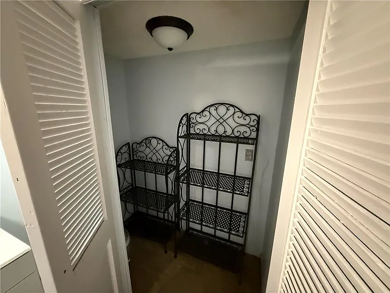 43A Eton Ave #A — Photo 7