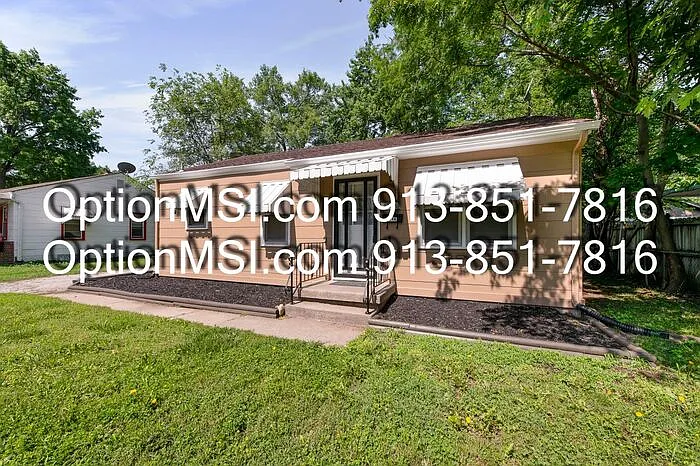 3114 S Vermont Ave — Photo 3