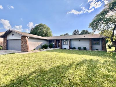 1000 Monteray Rd, Greenwood, IN, 46143