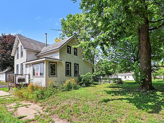 5th image of 401 Oak Ave SE
