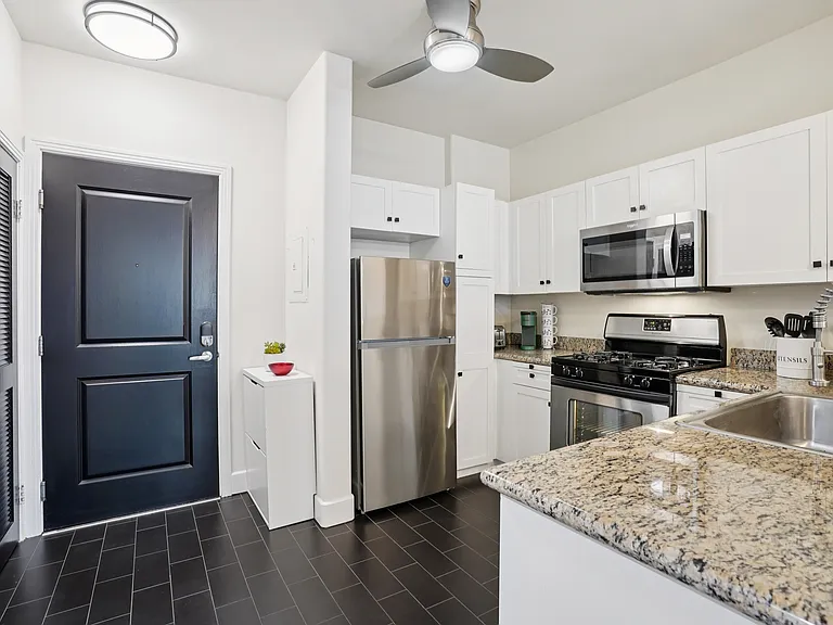 100 S Alameda St #371 — Photo 13
