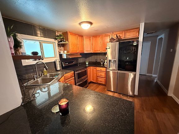 3rd image of 756 W Little Matterhorn Ave S #327