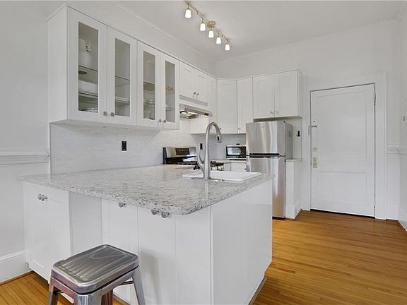 4th image of 1350 N Morningside Dr NE APT 13