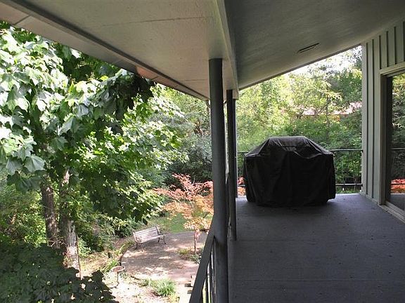 4th image of 104 Tenny Ct