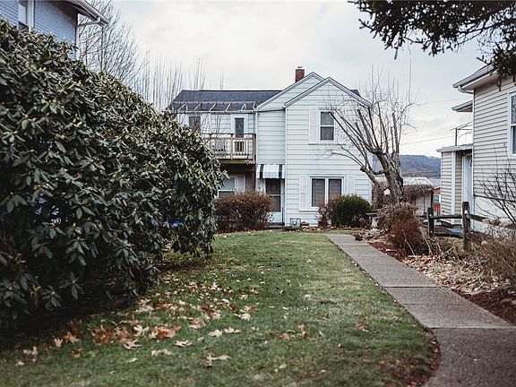 2nd image of 2013 Ridge Ave