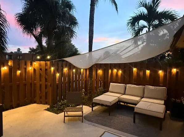 825 Center St APT 11B, Jupiter, FL 33458