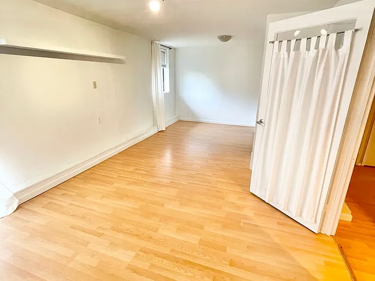 1866 36th Ave — Photo 14