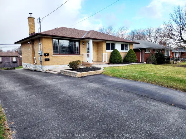 58 Athabasca St, Oshawa, ON L1H 7H6