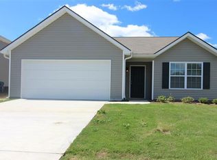 1839 River Poppy Dr, Mascot, TN 37806